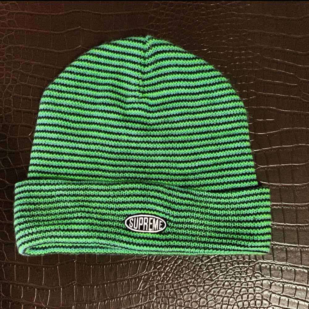 Rare SUPREME toque/beanie w tags-Unisex